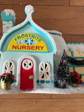 Department 56 Frostbite Nursery Frosty the Snowman Village